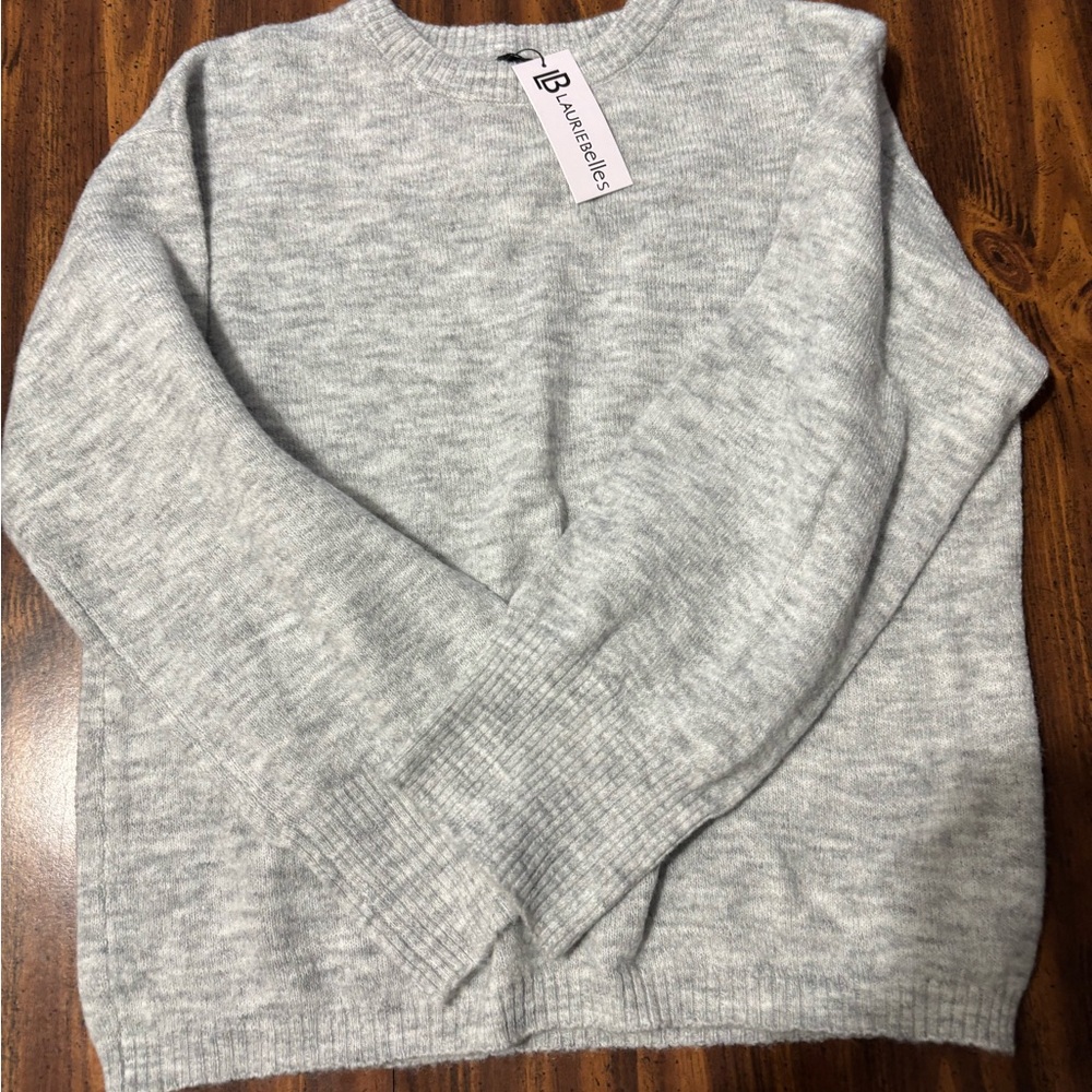 Lauriebelle’s Women's Light Gray Crew Neck Sweater NWT